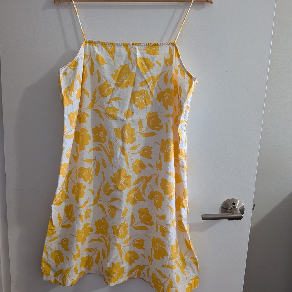 Old Navy Yellow and White Floral Dress